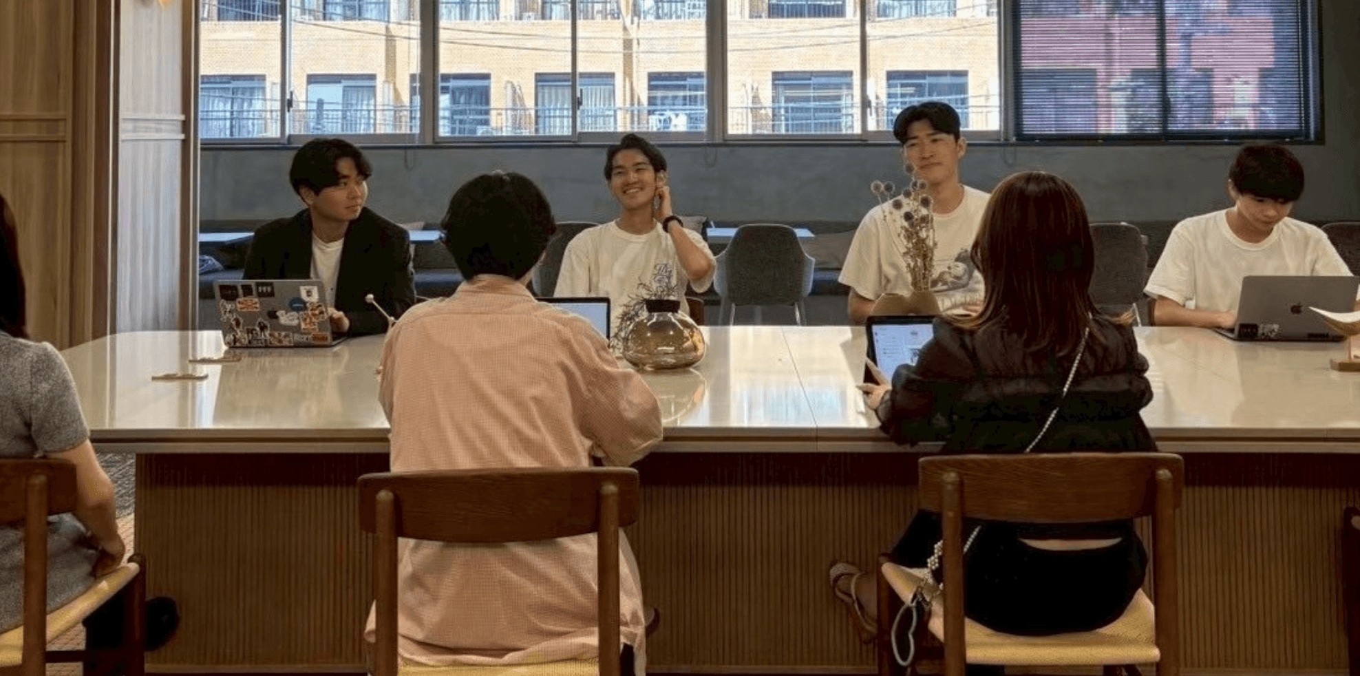 SNSマーケティング × 若手教育事業