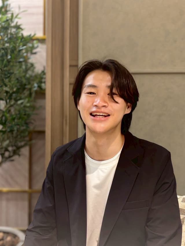 R.T（経済学部3年）